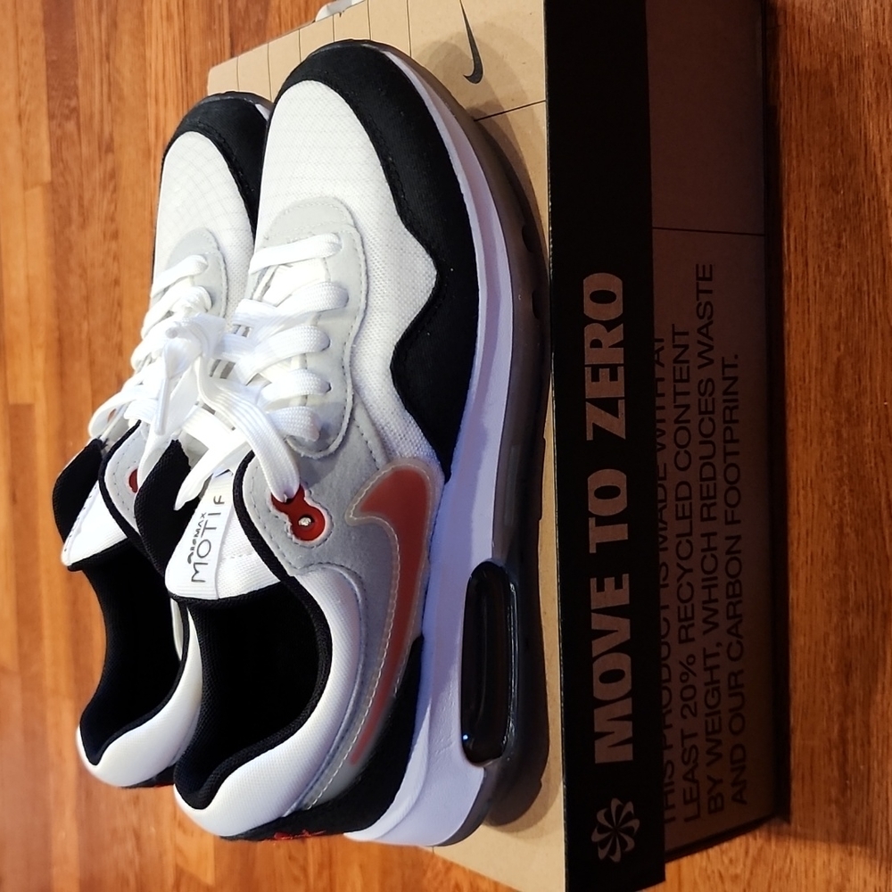 NWT Nike Air Max Motif GS - Picture 3 of 9